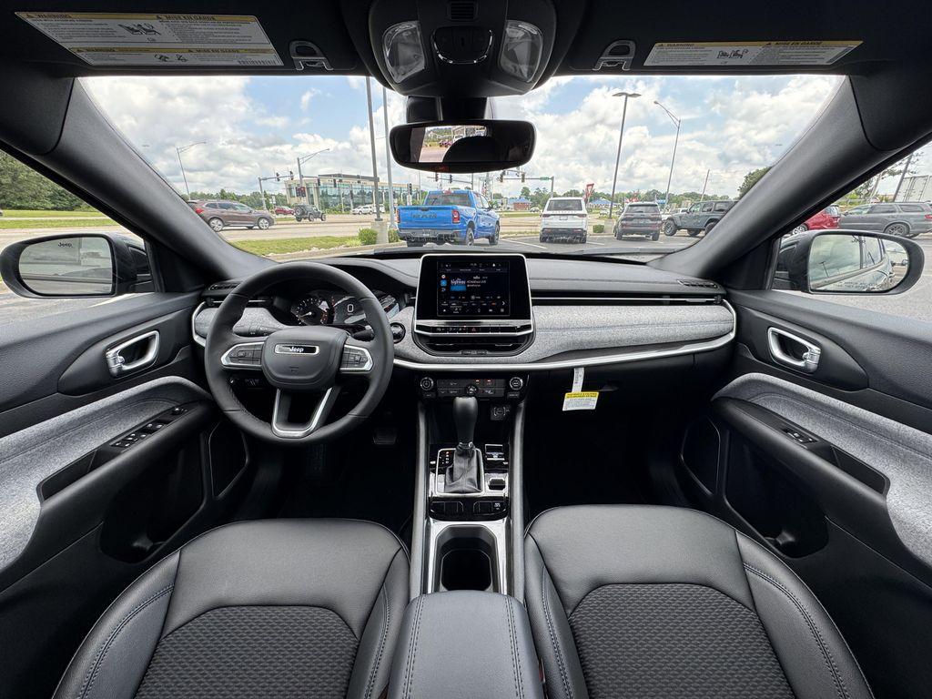 new 2025 Jeep Compass car, priced at $28,684
