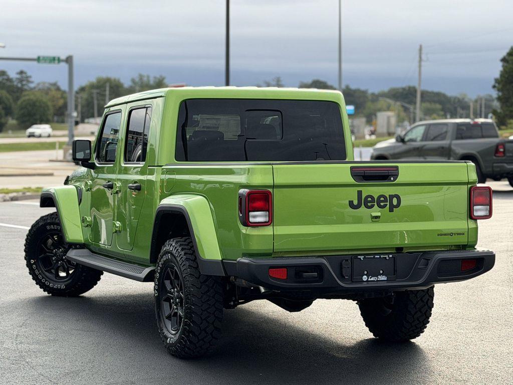 new 2025 Jeep Gladiator car, priced at $48,975