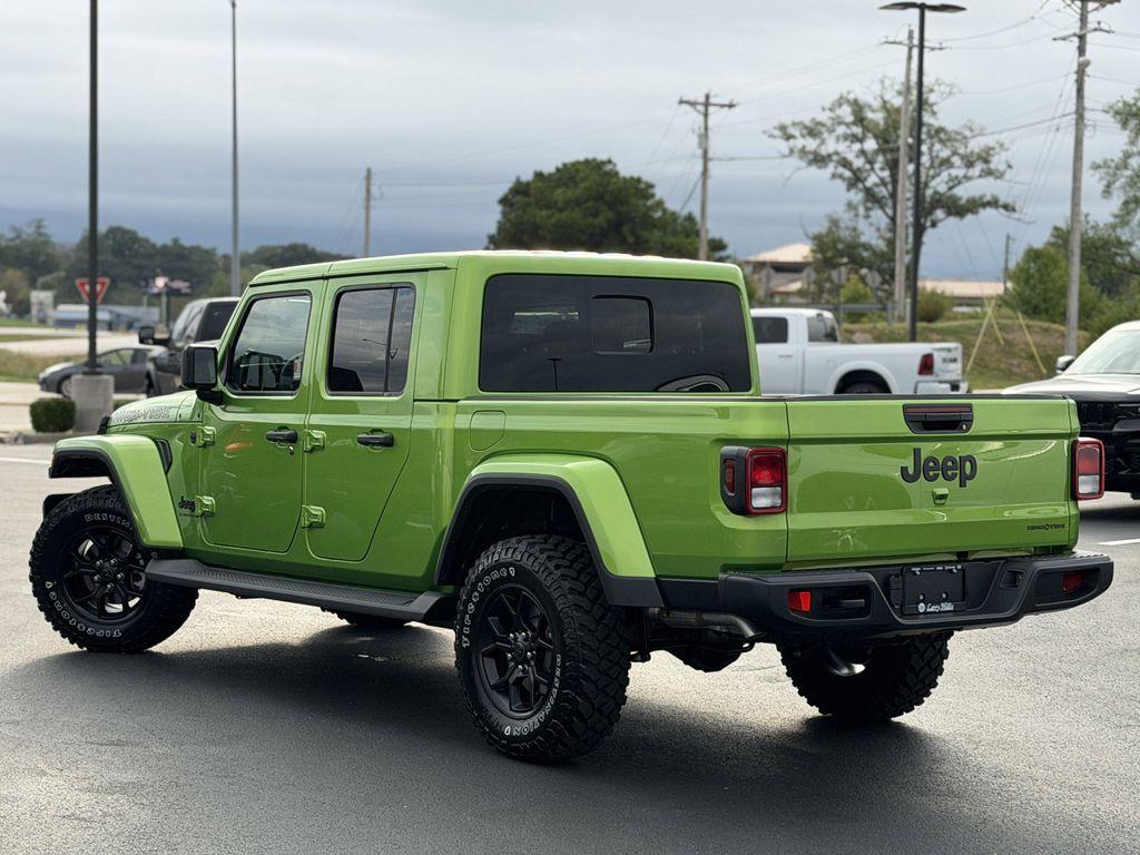 new 2025 Jeep Gladiator car, priced at $48,975