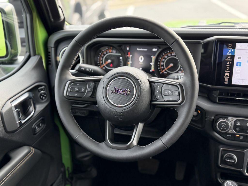 new 2025 Jeep Gladiator car, priced at $48,975