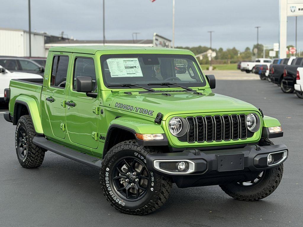 new 2025 Jeep Gladiator car, priced at $48,975