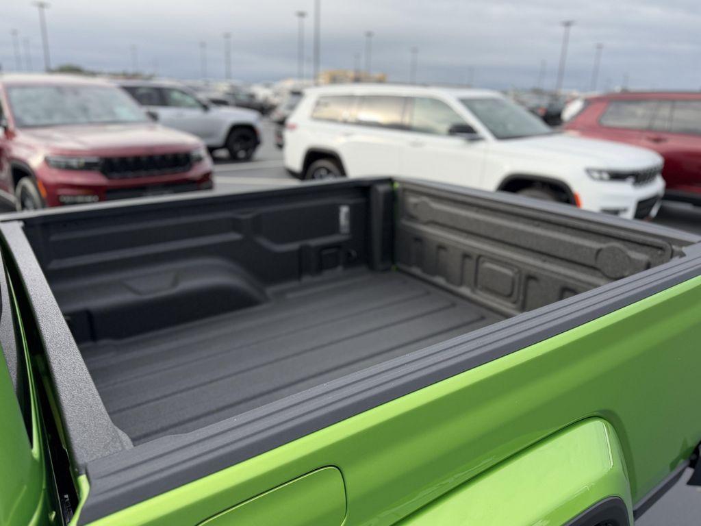 new 2025 Jeep Gladiator car, priced at $48,975