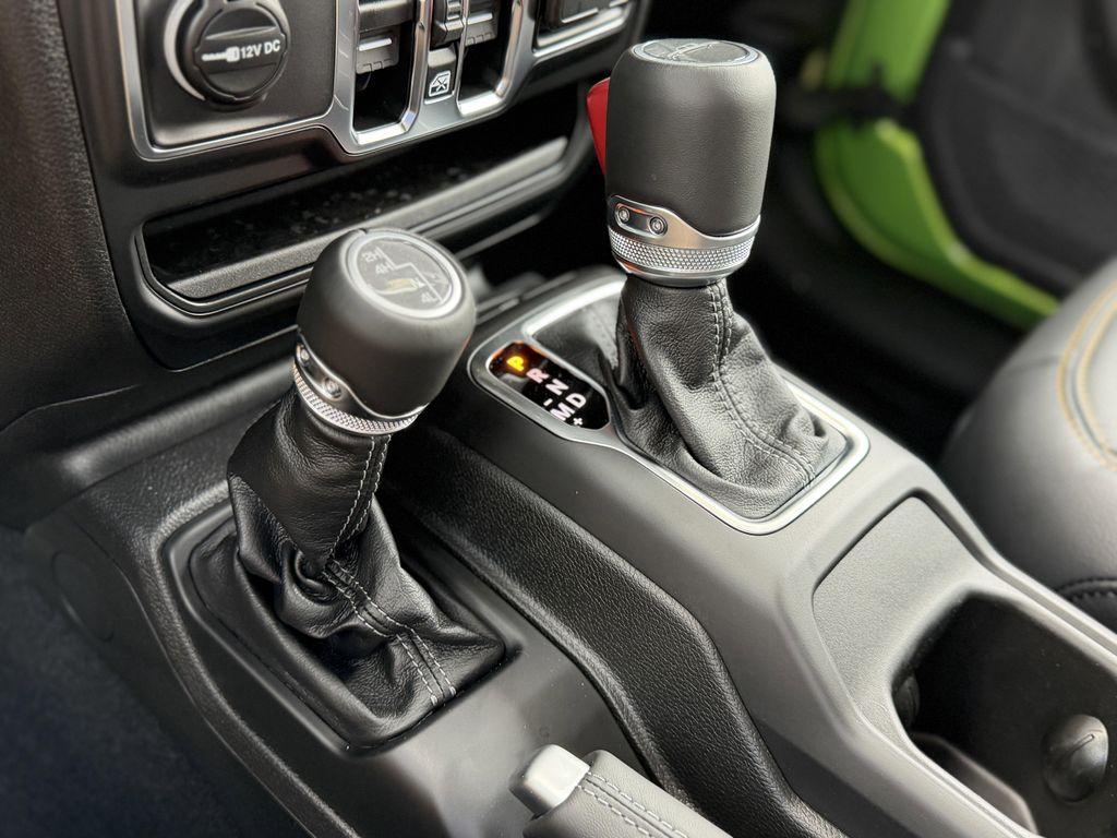 new 2025 Jeep Gladiator car, priced at $48,975
