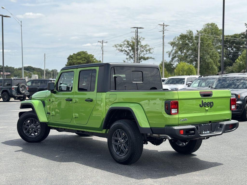 new 2025 Jeep Gladiator car, priced at $47,935