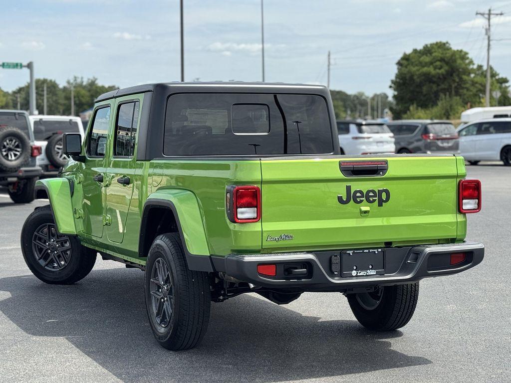 new 2025 Jeep Gladiator car, priced at $47,935