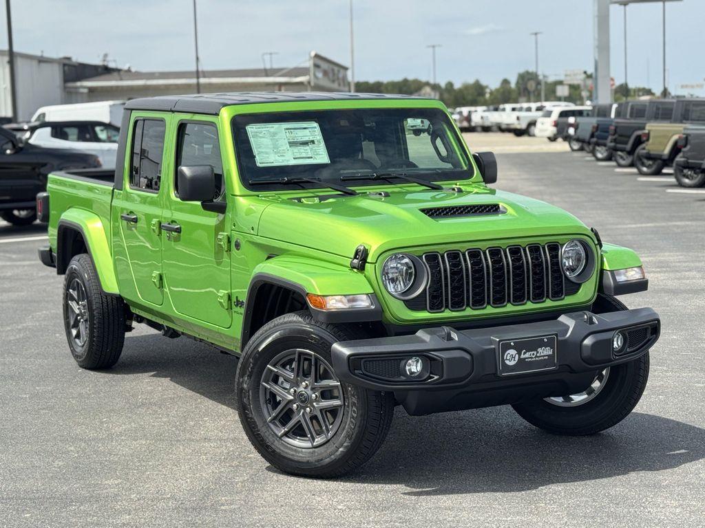 new 2025 Jeep Gladiator car, priced at $47,935