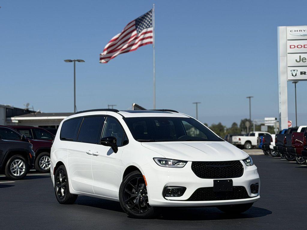 new 2026 Chrysler Pacifica car, priced at $54,315