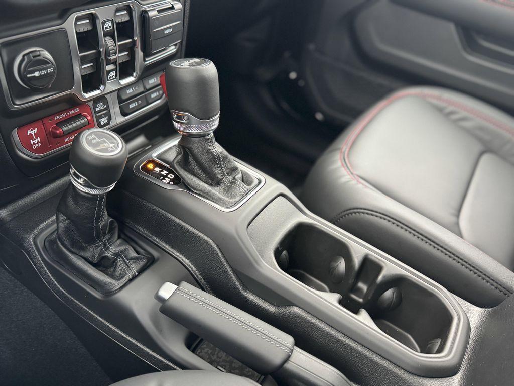new 2025 Jeep Wrangler car, priced at $64,276
