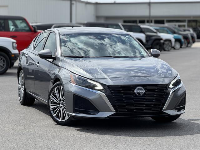 used 2023 Nissan Altima car