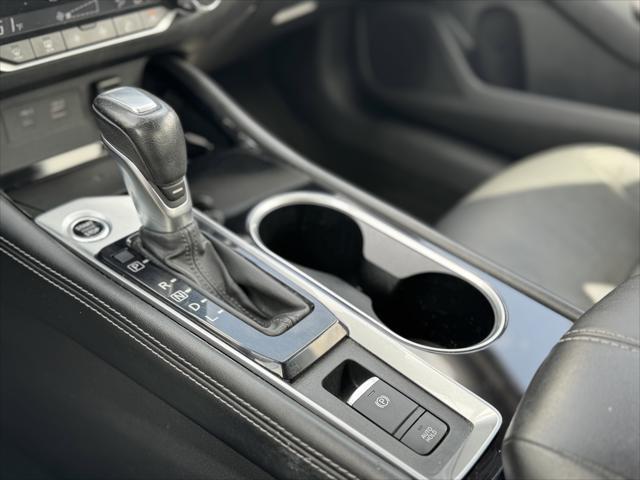 used 2023 Nissan Altima car