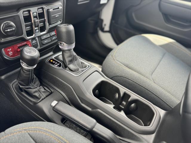 new 2025 Jeep Gladiator car, priced at $53,035