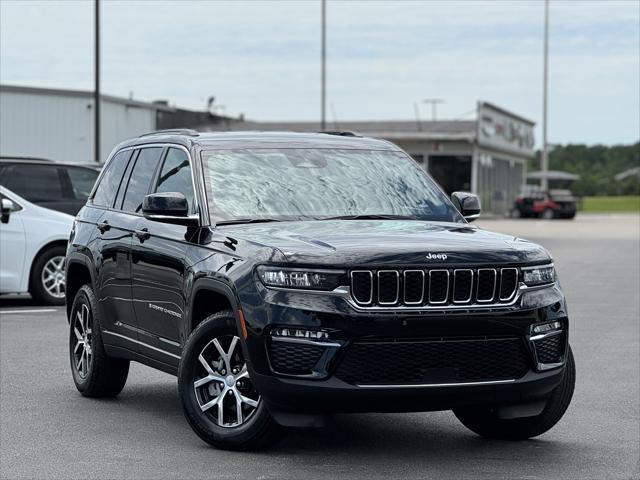 new 2025 Jeep Grand Cherokee car, priced at $42,599
