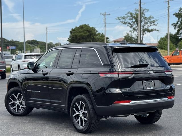 new 2025 Jeep Grand Cherokee car, priced at $42,599