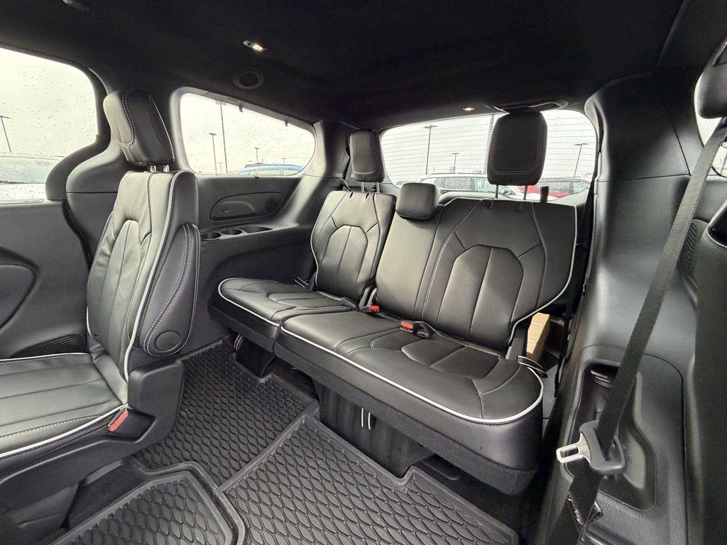new 2026 Chrysler Pacifica car, priced at $54,477