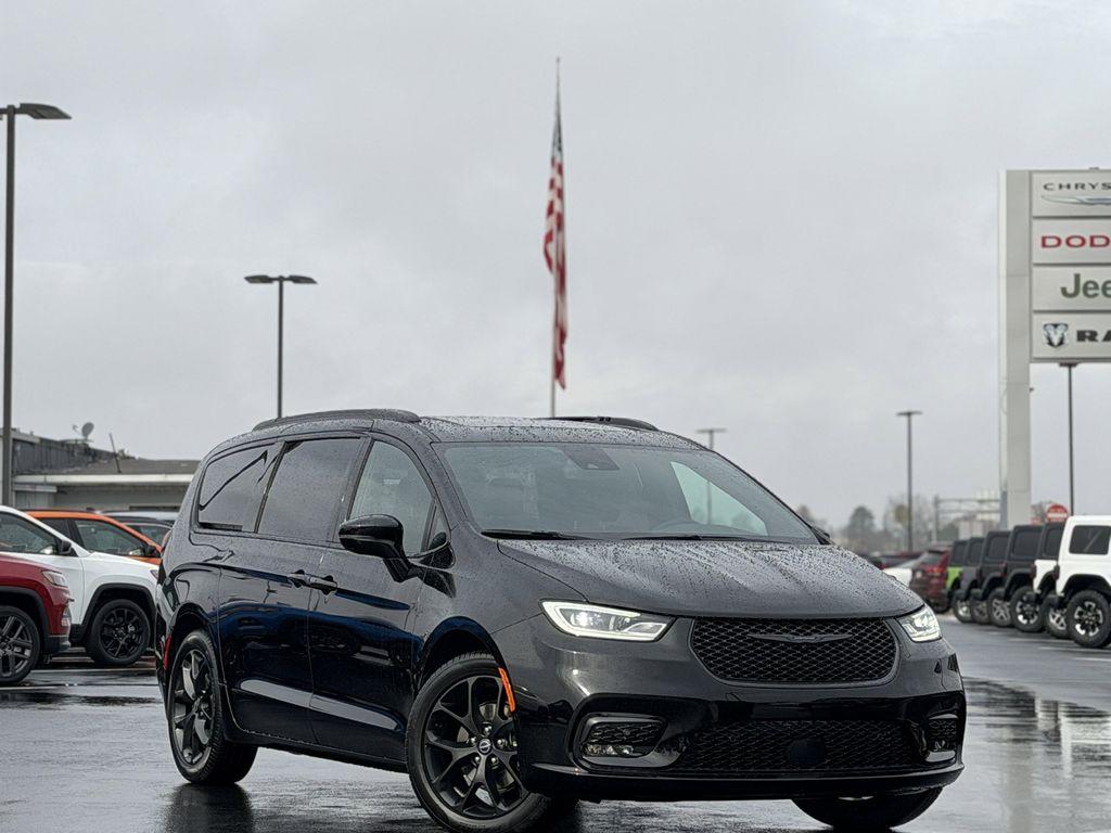 new 2026 Chrysler Pacifica car, priced at $54,477