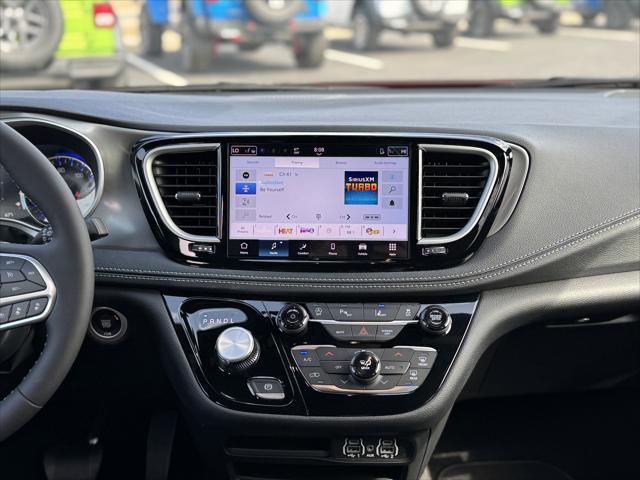 new 2025 Chrysler Pacifica car, priced at $44,640