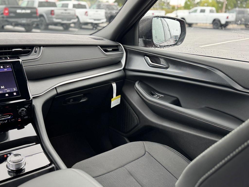 new 2025 Jeep Grand Cherokee L car, priced at $44,125