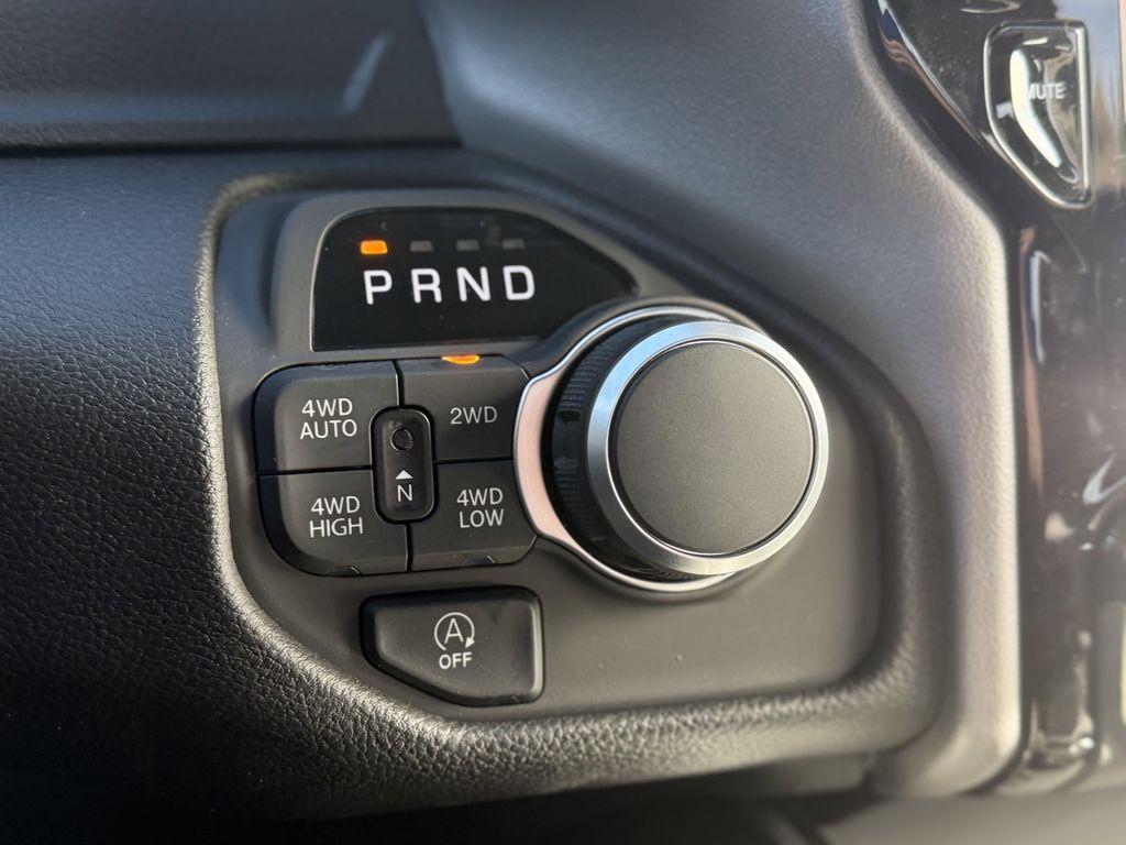 new 2025 Ram 1500 car, priced at $59,980