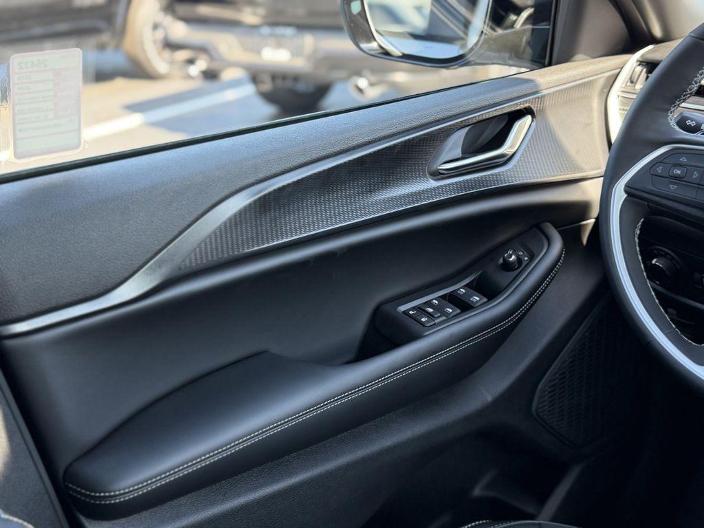 new 2025 Jeep Grand Cherokee L car, priced at $46,068