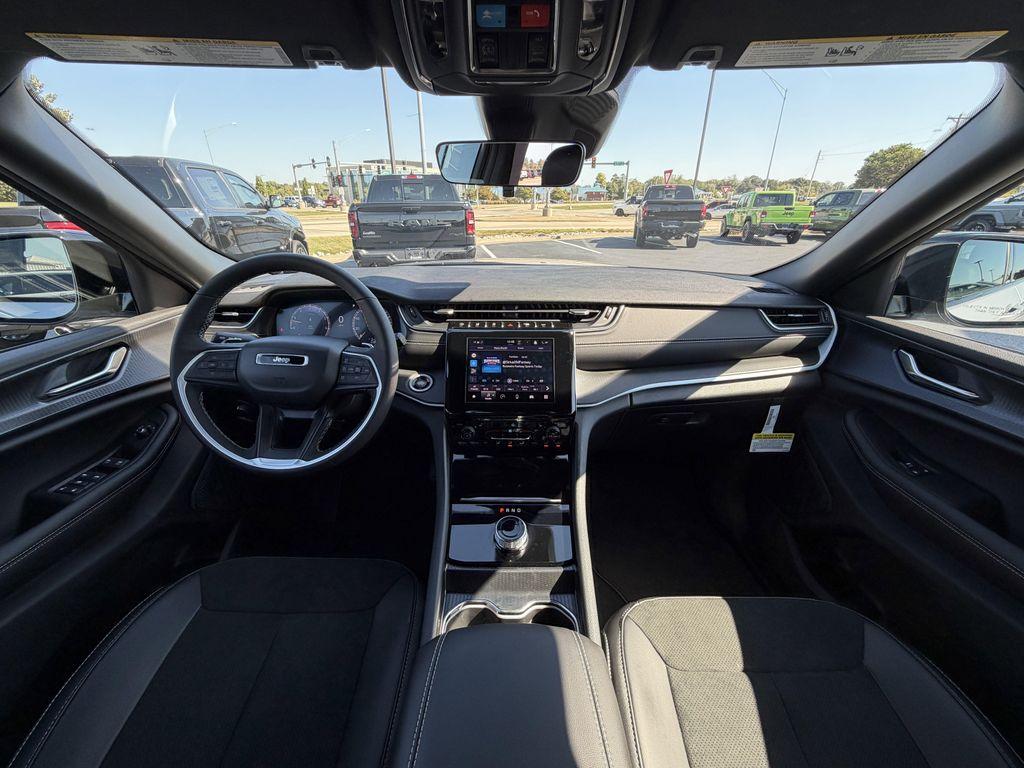 new 2025 Jeep Grand Cherokee L car, priced at $46,068