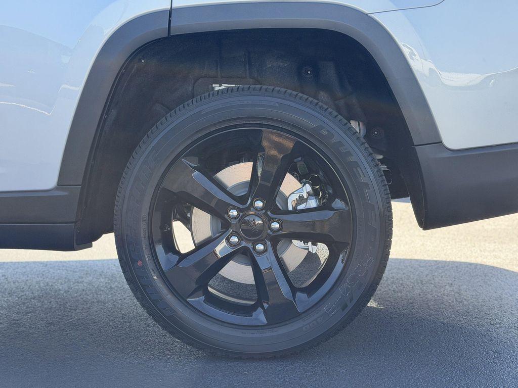 new 2025 Jeep Grand Cherokee L car, priced at $46,068