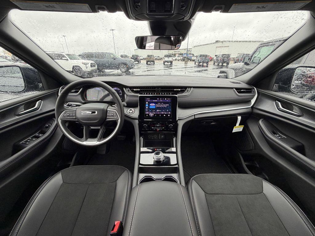 new 2025 Jeep Grand Cherokee L car, priced at $50,375