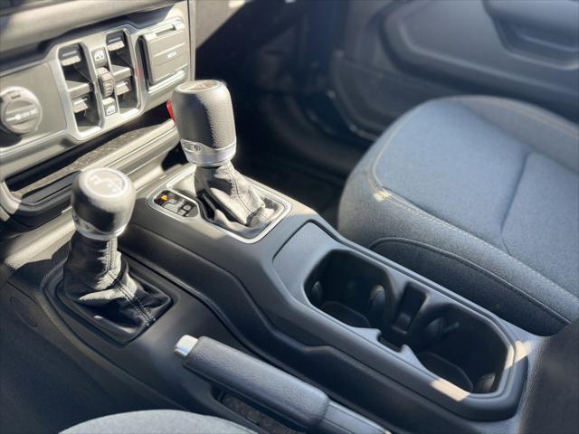 new 2025 Jeep Gladiator car, priced at $46,640