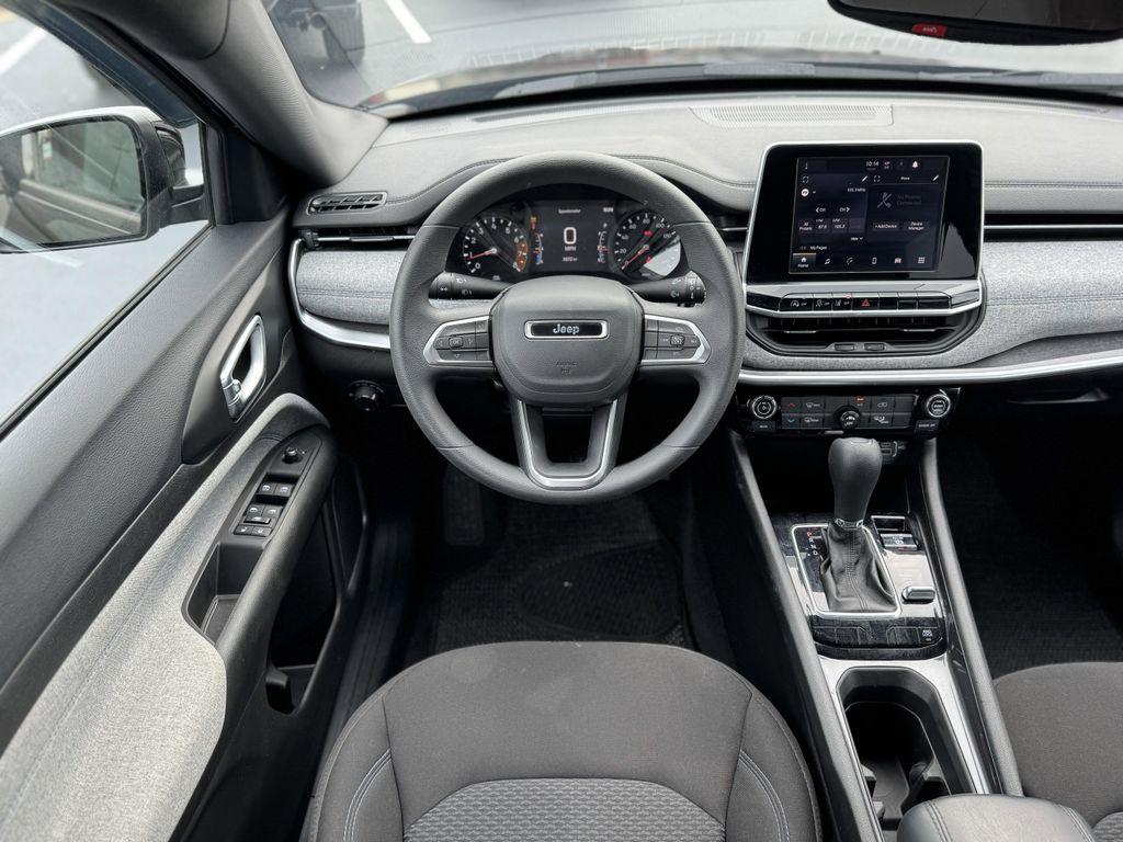used 2025 Jeep Compass car