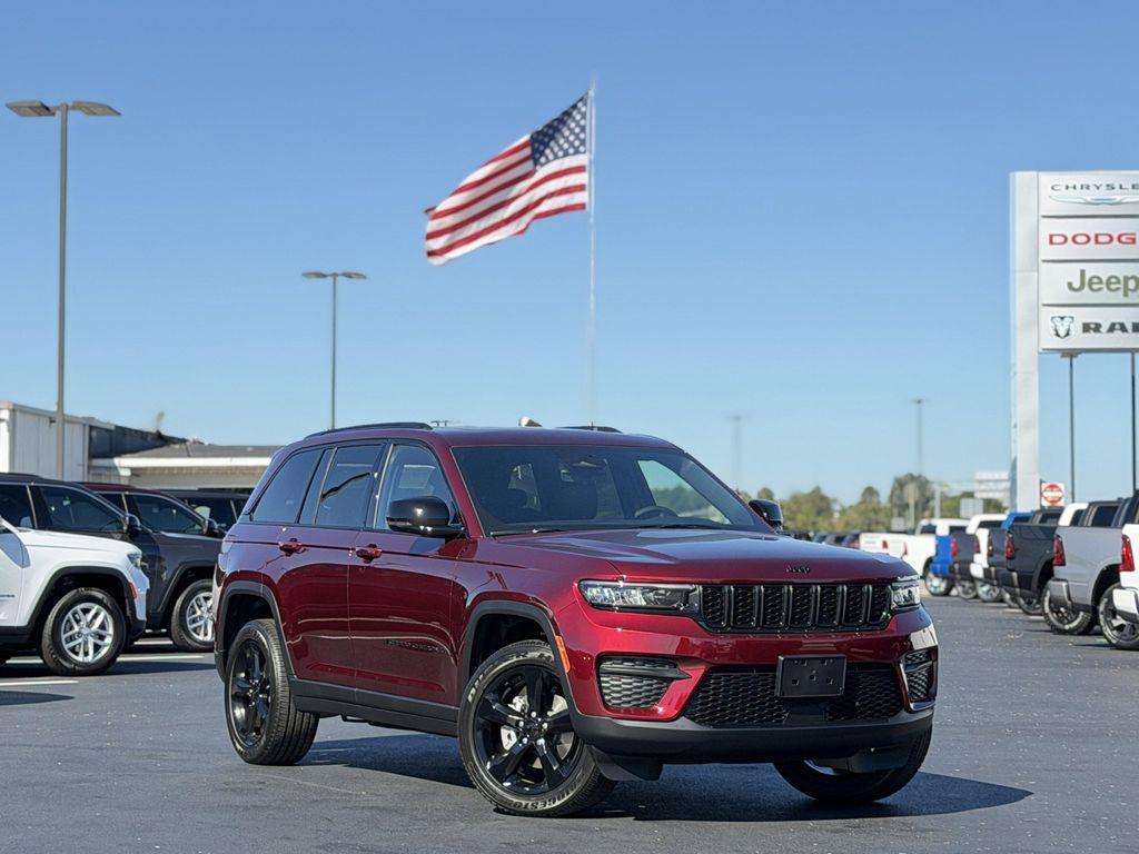 new 2025 Jeep Grand Cherokee car, priced at $43,858
