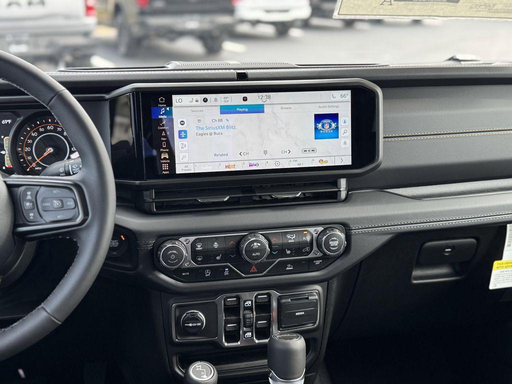 new 2025 Jeep Gladiator car, priced at $46,200