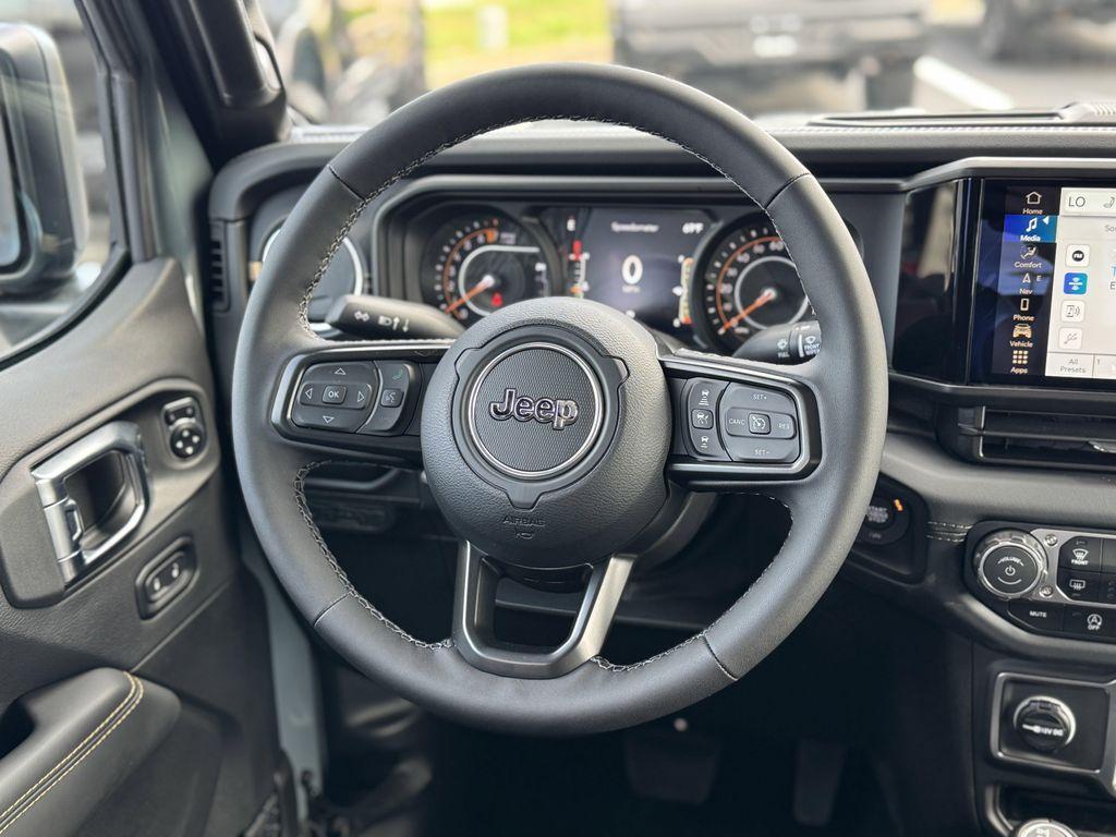 new 2025 Jeep Gladiator car, priced at $46,200