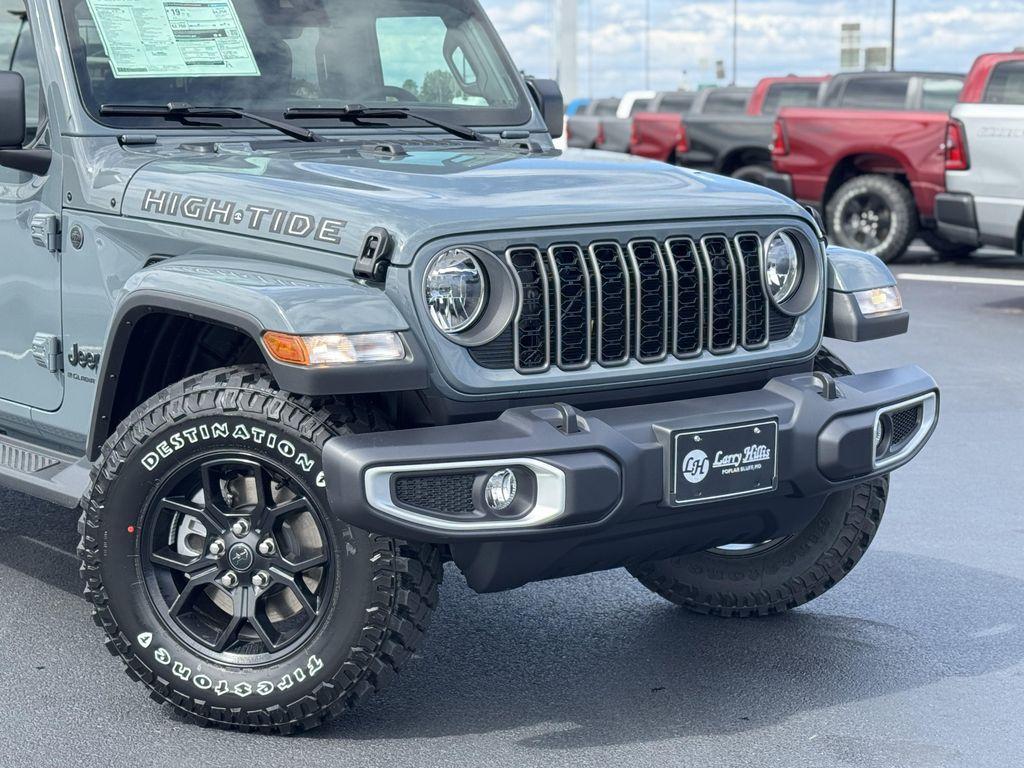 new 2025 Jeep Gladiator car, priced at $46,200