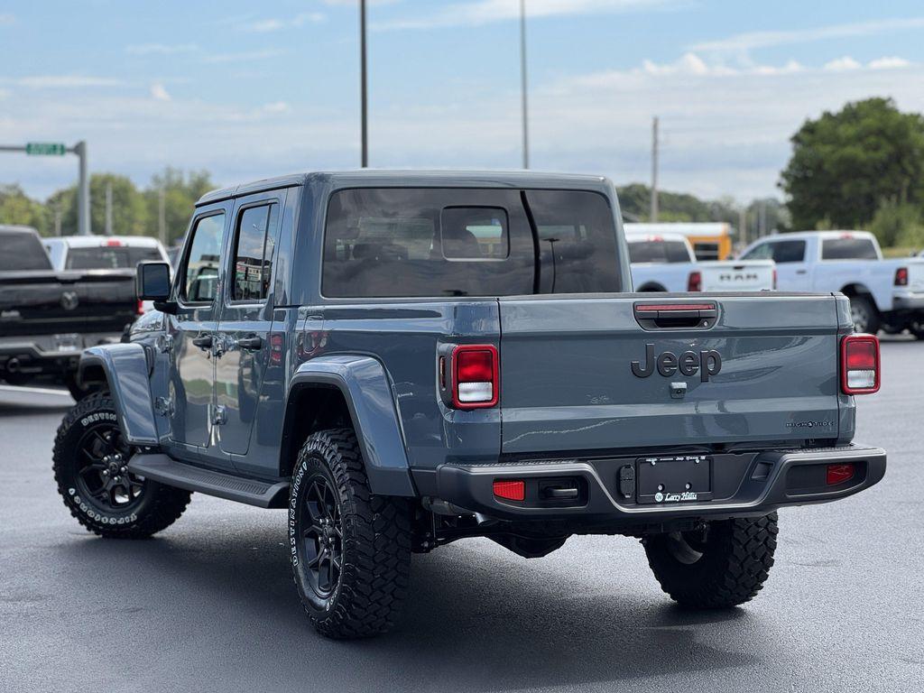 new 2025 Jeep Gladiator car, priced at $46,200