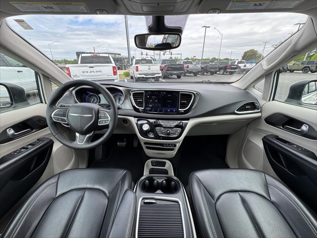 used 2023 Chrysler Pacifica car