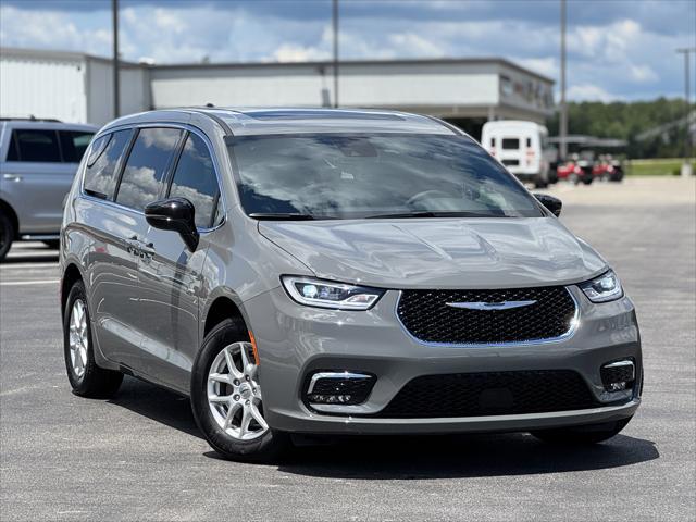 new 2025 Chrysler Pacifica car, priced at $46,535