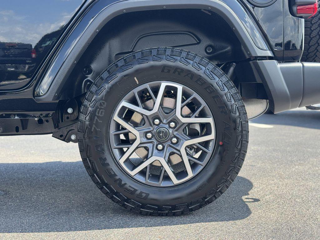 new 2025 Jeep Wrangler car, priced at $56,620