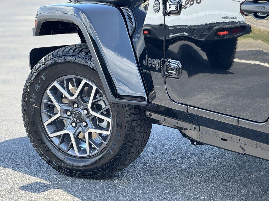 new 2025 Jeep Wrangler car, priced at $56,620