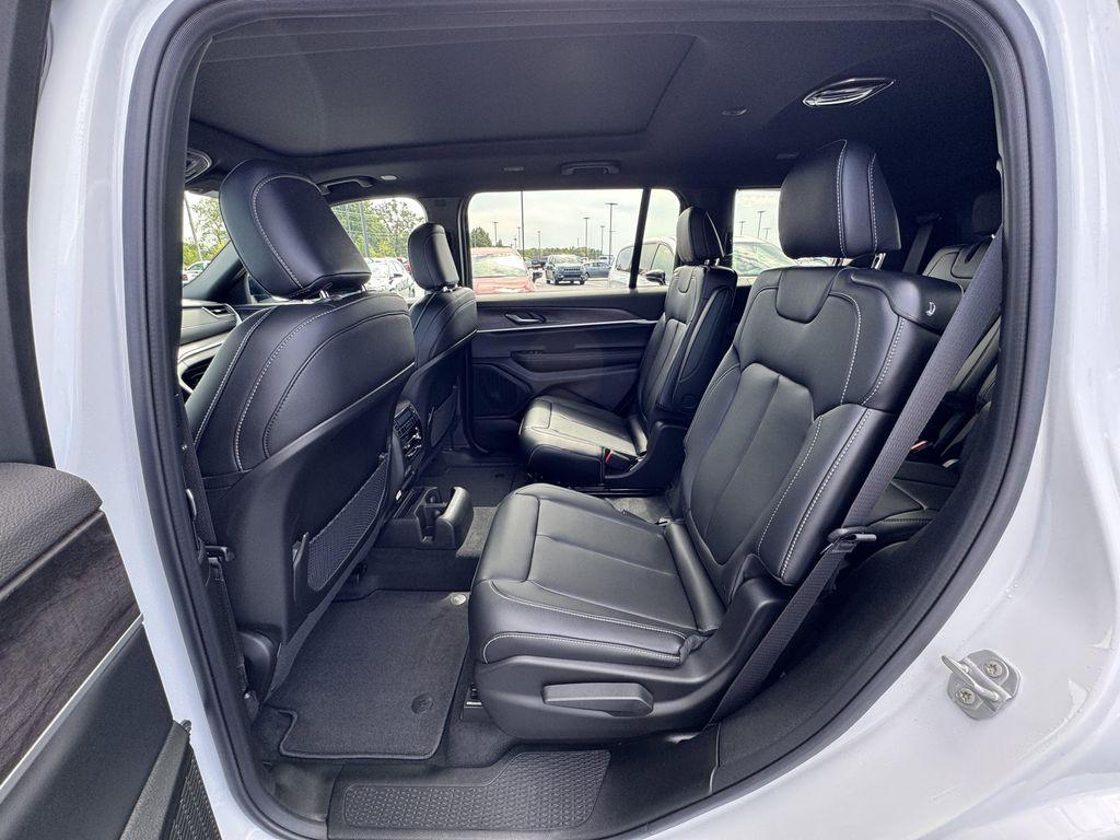 new 2025 Jeep Grand Cherokee L car, priced at $46,068
