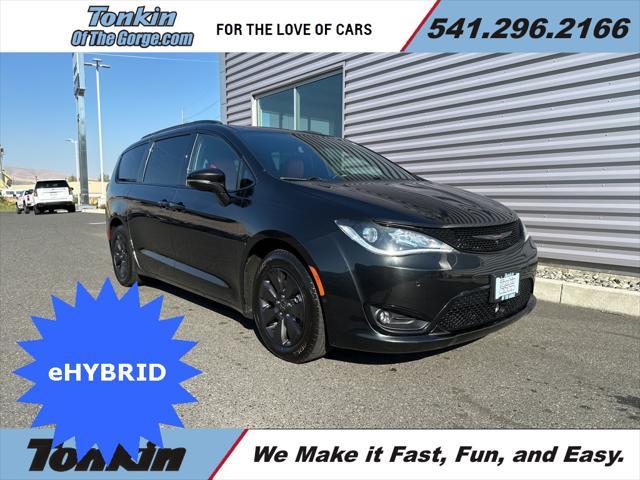 used 2020 Chrysler Pacifica Hybrid car, priced at $26,724