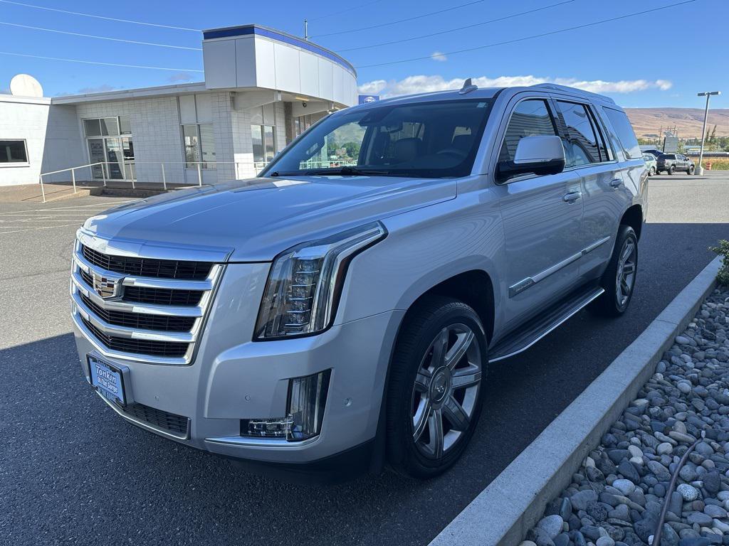 used 2020 Cadillac Escalade car, priced at $42,987