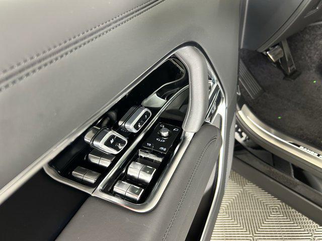 new 2025 Land Rover Range Rover car, priced at $125,005