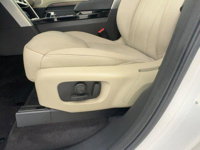 used 2018 Land Rover Discovery car, priced at $18,698