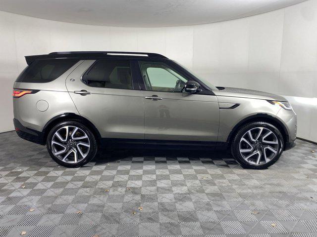 new 2025 Land Rover Discovery car, priced at $86,458