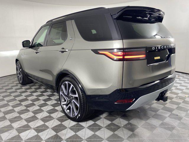 new 2025 Land Rover Discovery car, priced at $86,458