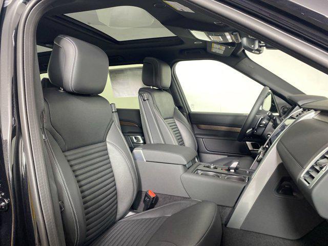 new 2025 Land Rover Discovery car, priced at $67,668