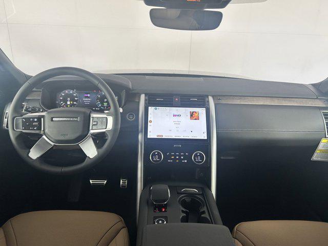new 2025 Land Rover Discovery car, priced at $81,062