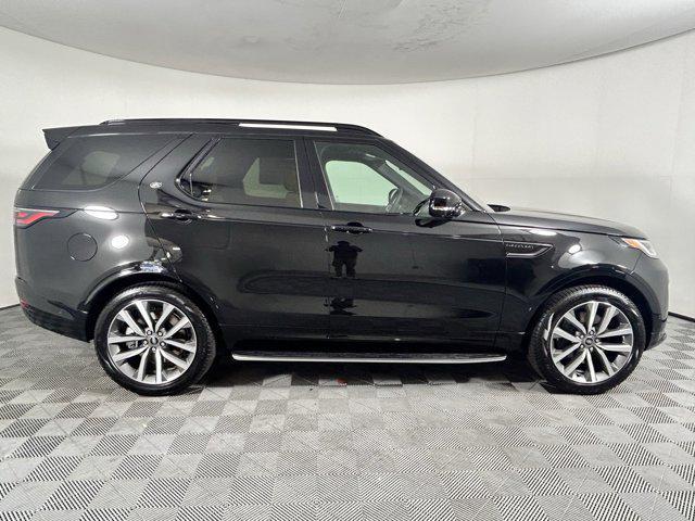 new 2025 Land Rover Discovery car, priced at $81,063