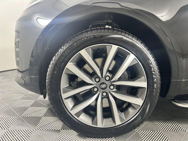 new 2025 Land Rover Discovery car, priced at $81,063