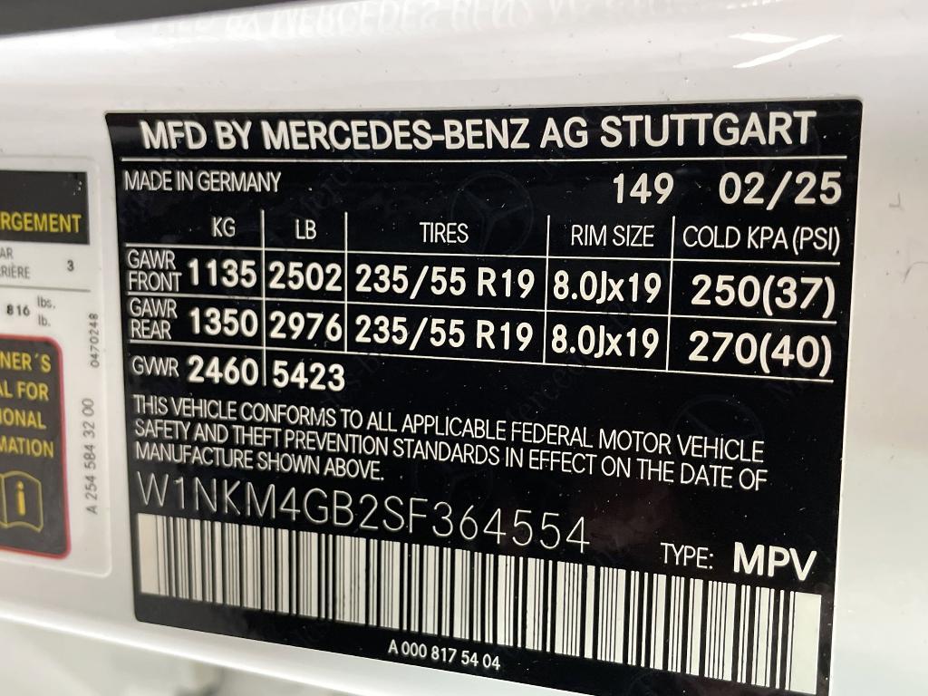 new 2025 Mercedes-Benz GLC 300 car, priced at $51,035