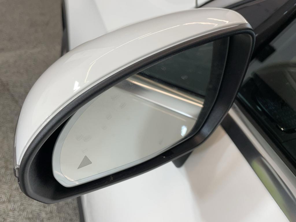 new 2025 Mercedes-Benz GLC 300 car, priced at $51,035